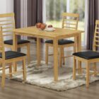 Hanover light table and 4 chairs Hanover light table and 4 chairs