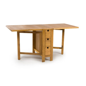 Hampshire oak gateleg table