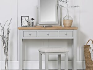 Eastry Oak painted dressing table