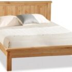 Bergerac oak panelled bedframe Bergerac oak panelled bedframe